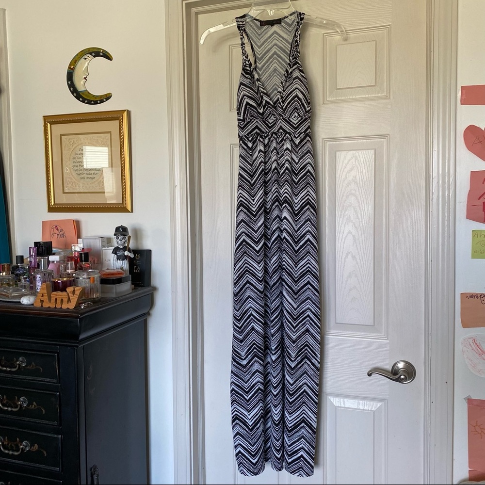 Heart Soul black and white size small patterned maxi dress